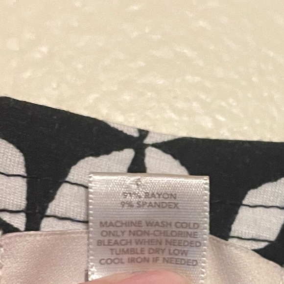 Ann Taylor Loft skirt, mid length maxi skirt, black&white, size women’s Large - Picture 3 of 3